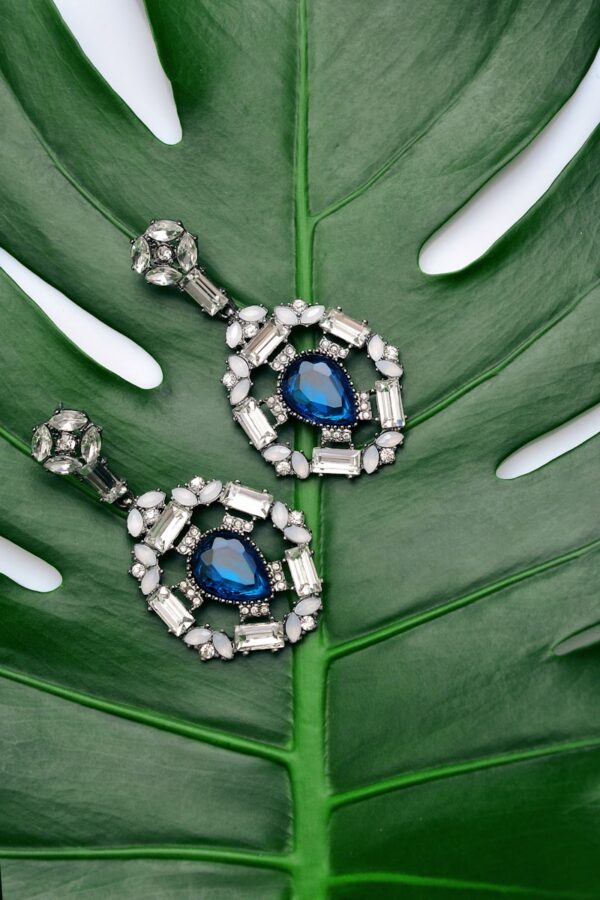 Drop Pearl Earrings